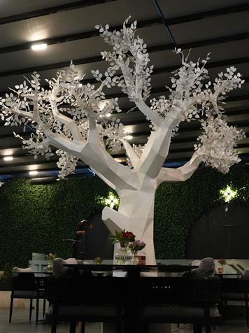 رستوران و کافه بین‌المللی لگاسی (Legacy)