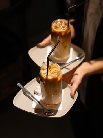 رستوران و کافه بین‌المللی لگاسی (Legacy)